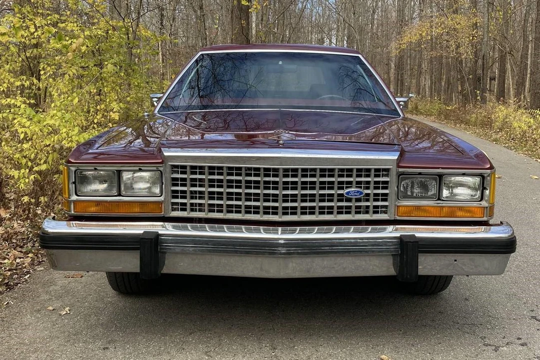 1987 Ford Country Squire - Image 2 of 31
