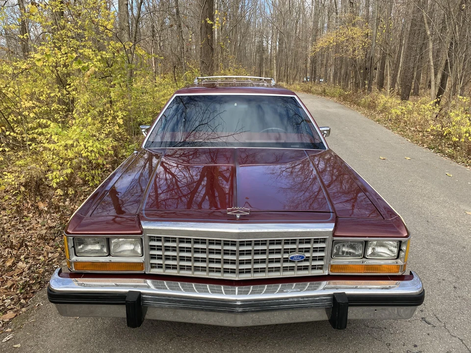 1987 Ford Country Squire - Image 7 of 31