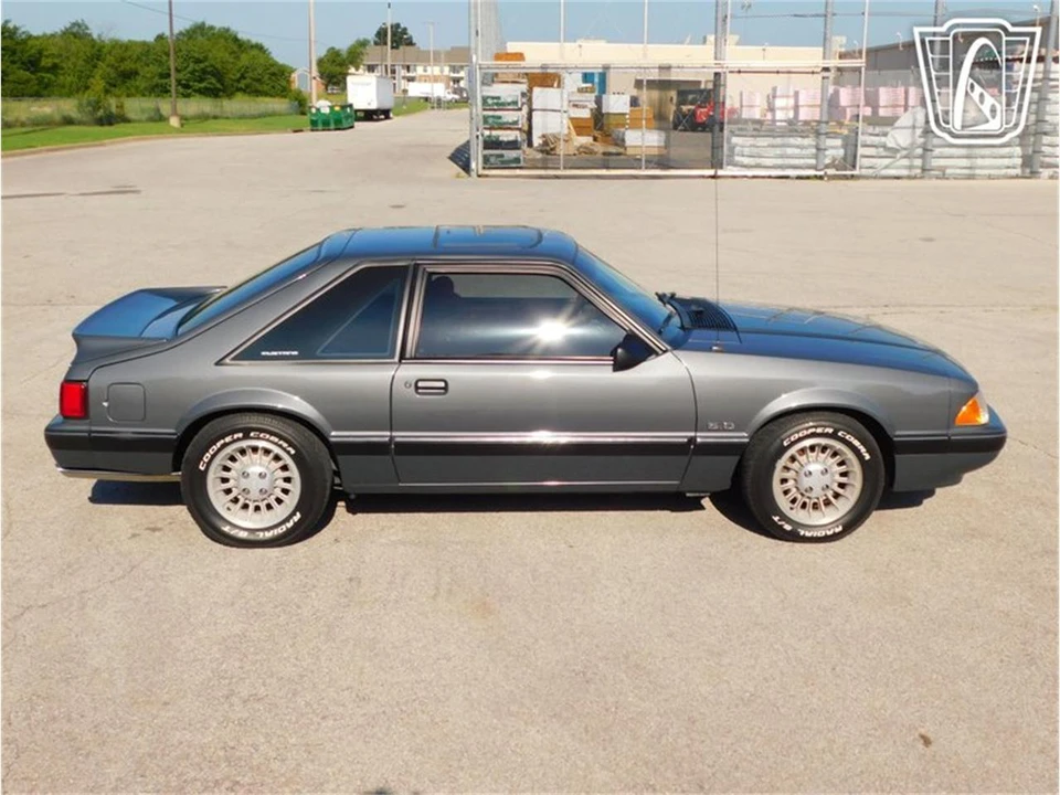 1987 Ford Mustang 3rd Gen - Image 29 of 31