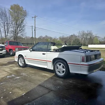 1987 Ford Mustang Convertible