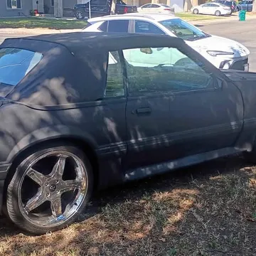 1987 Ford Mustang Convertible 2D