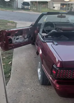 1987 Ford Mustang Convertible 2D