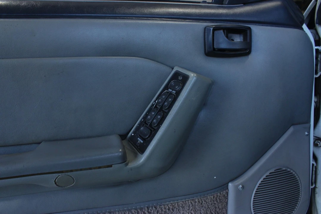 1987 Ford Mustang 3rd Gen - Image 20 of 31