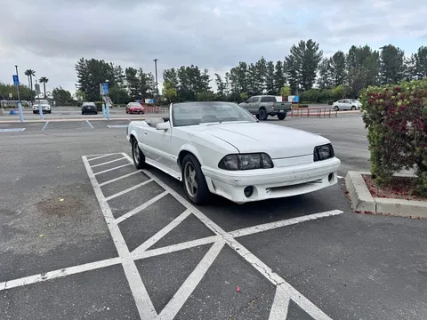 1987 Ford Mustang Coupe 2D