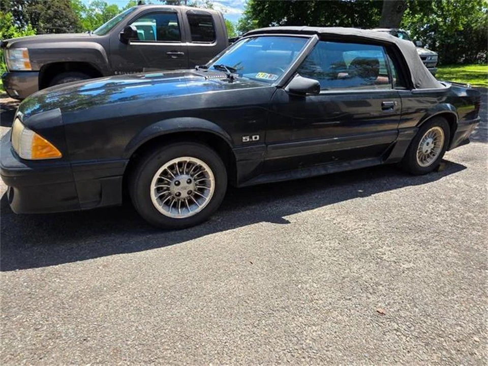 1987 Ford Mustang GT 3rd Gen - Image 11 of 12