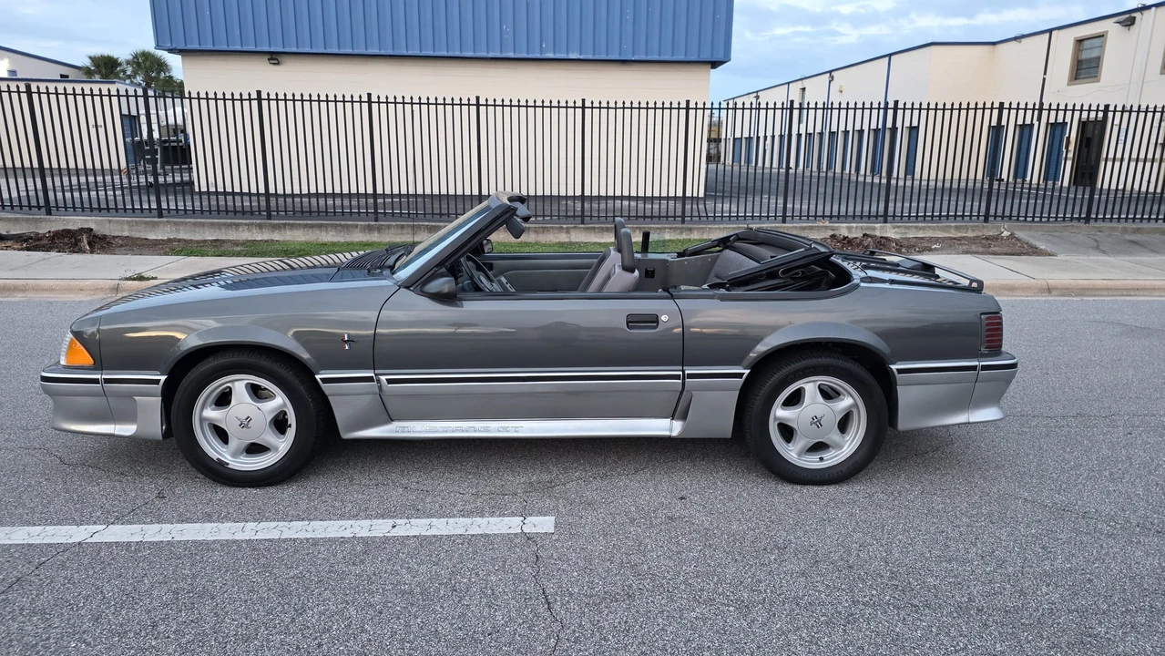 1987 Ford Mustang GT 3rd Gen - Image 27 of 31