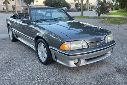1987 Ford Mustang GT 5.0 Convertible