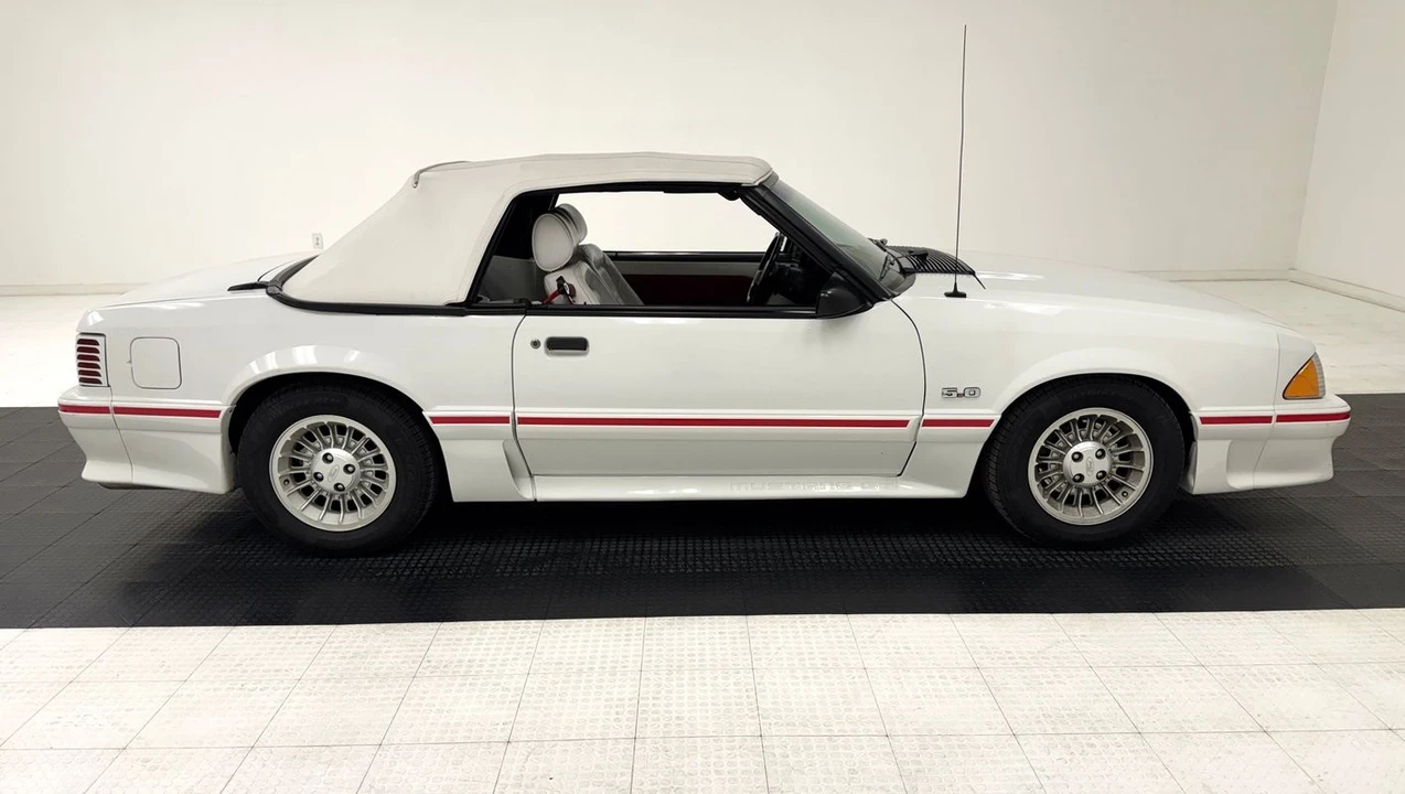 1987 Ford Mustang GT 3rd Gen - Image 9 of 12