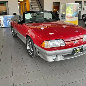 1987 Ford Mustang GT Convertible 2D