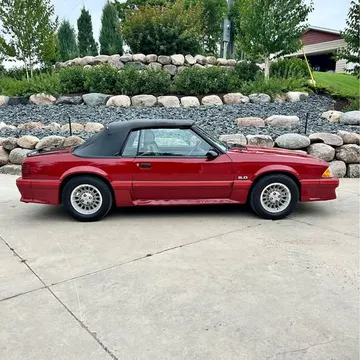 1987 Ford Mustang GT Convertible 2D