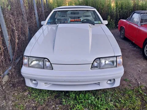 1987 Ford Mustang GT Convertible 2D