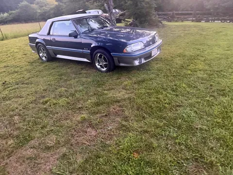 1987 Ford Mustang GT Convertible 2D