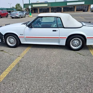 1987 Ford Mustang GT Convertible