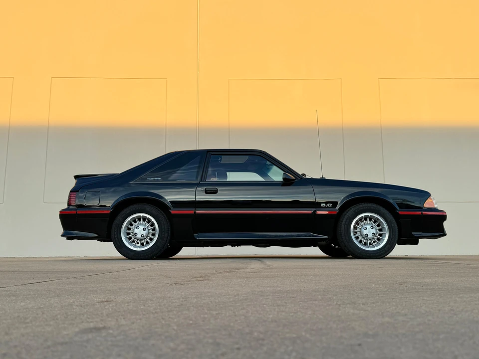 1987 Ford Mustang GT 3rd Gen - Image 27 of 31
