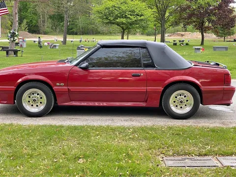 1987 Ford Mustang GT Premium Convertible 2D