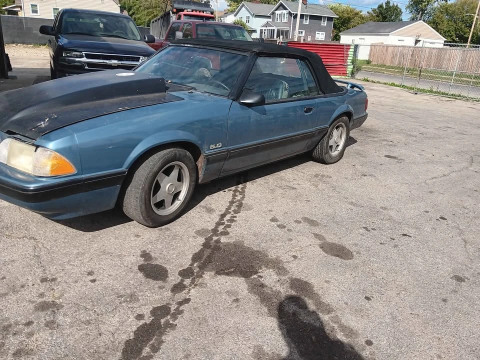 1987 Ford Mustang 3rd Gen - Image 2 of 3