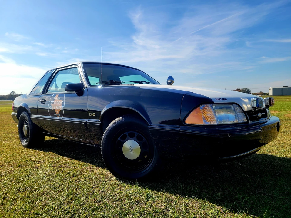 1987 Ford Mustang 3rd Gen - Image 19 of 31