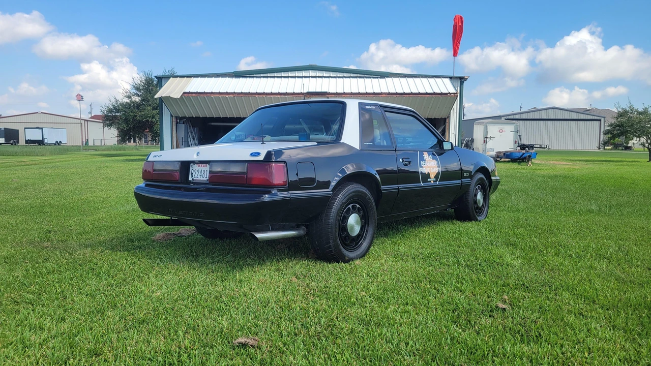 1987 Ford Mustang 3rd Gen - Image 30 of 31