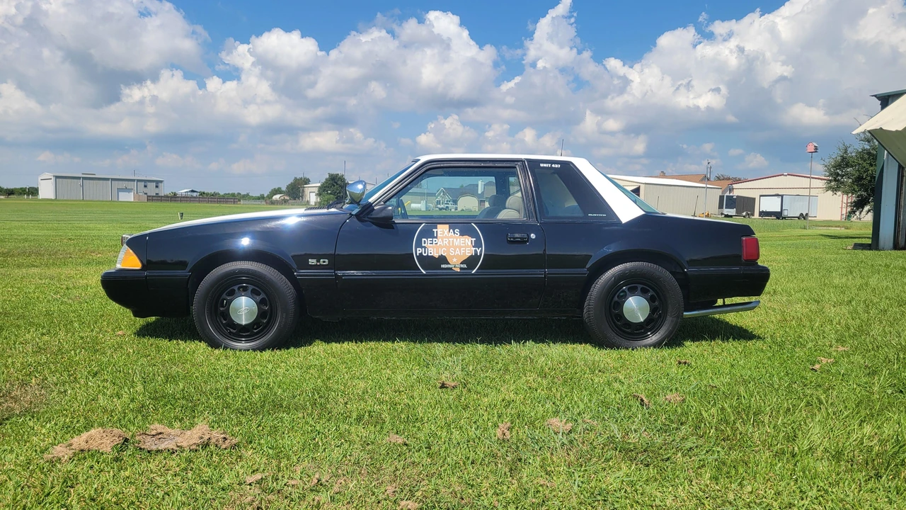 1987 Ford Mustang 3rd Gen - Image 25 of 31