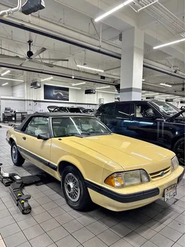 1987 Ford Mustang LX Convertible 2D