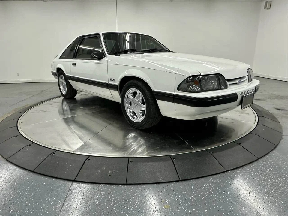 1987 Ford Mustang 3rd Gen - Image 16 of 31