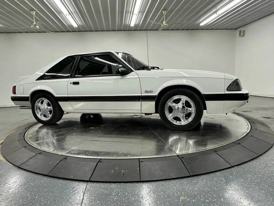 1987 Ford Mustang 3rd Gen - Image 19 of 31
