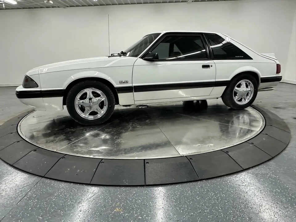 1987 Ford Mustang 3rd Gen - Image 22 of 31