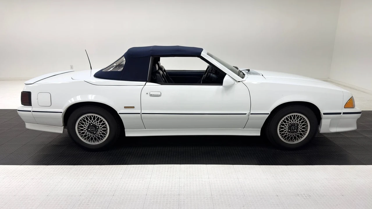 1987 Ford Mustang 3rd Gen - Image 9 of 31