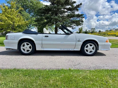 1987 Ford Mustang GT Convertible
