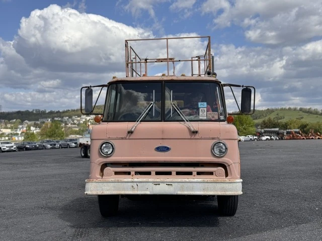 1987 Ford - Image 2 of 9