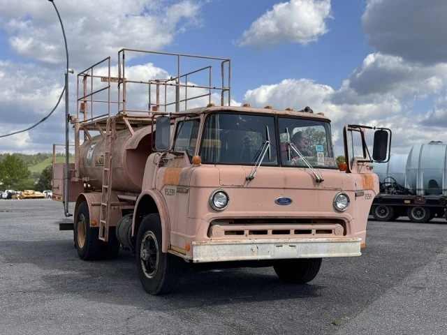 1987 Ford - Image 3 of 9