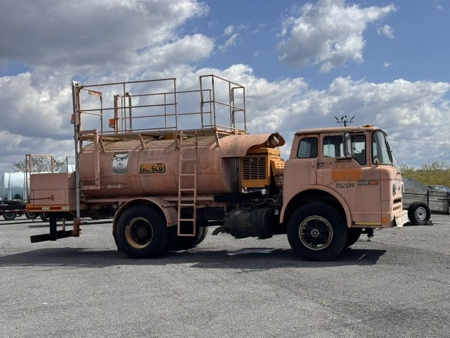 1987 Ford - Image 4 of 9
