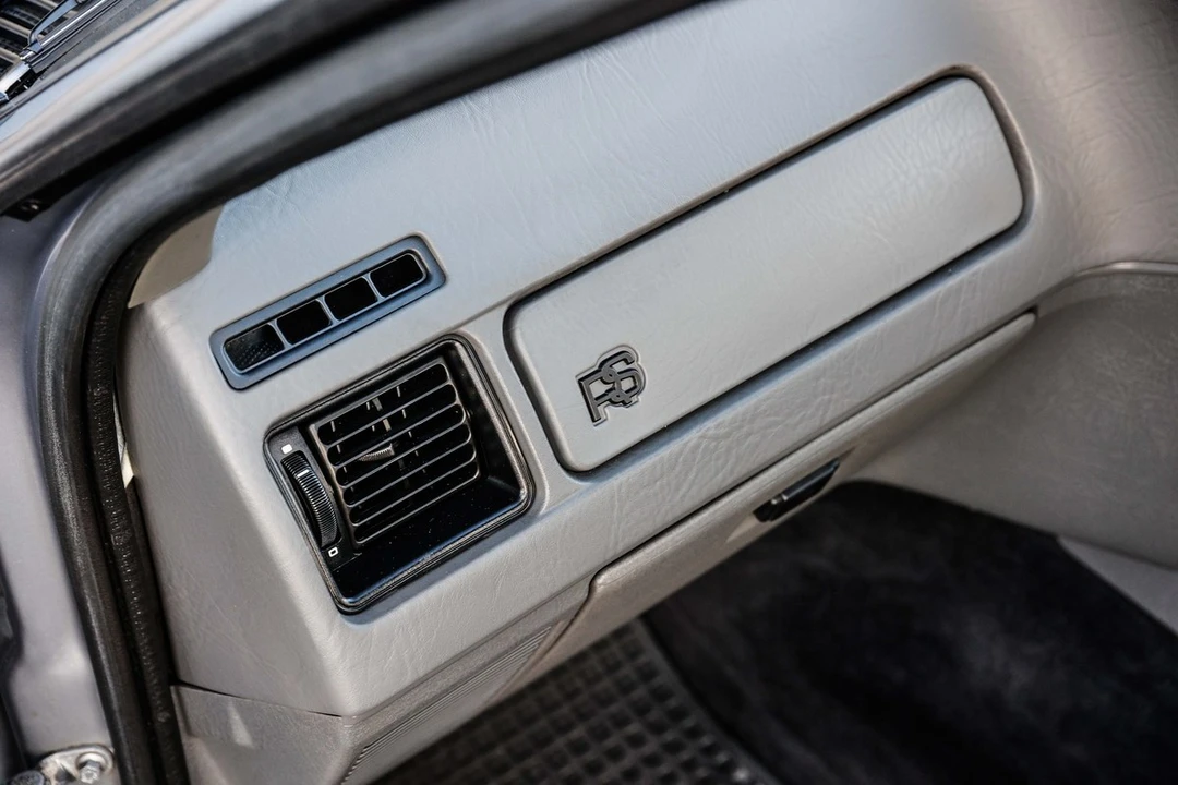 1987 Ford Sierra RS Cosworth - Image 16 of 30