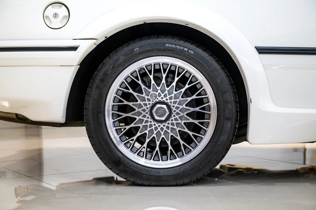 1987 Ford Sierra RS Cosworth - Image 23 of 30