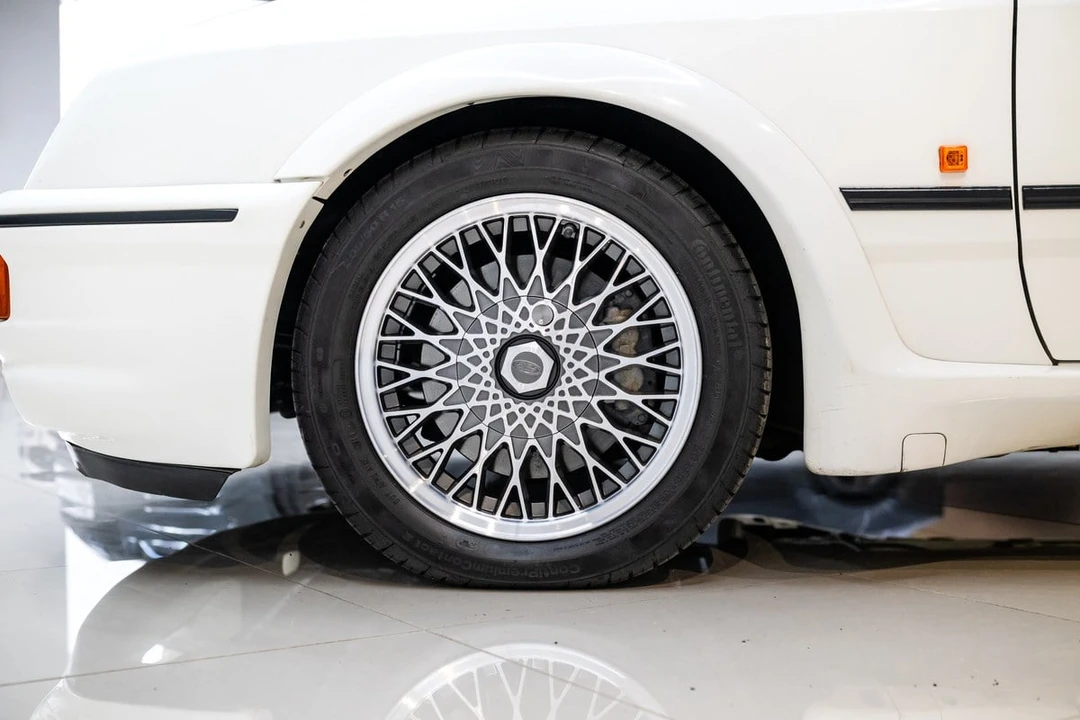 1987 Ford Sierra RS Cosworth - Image 25 of 30