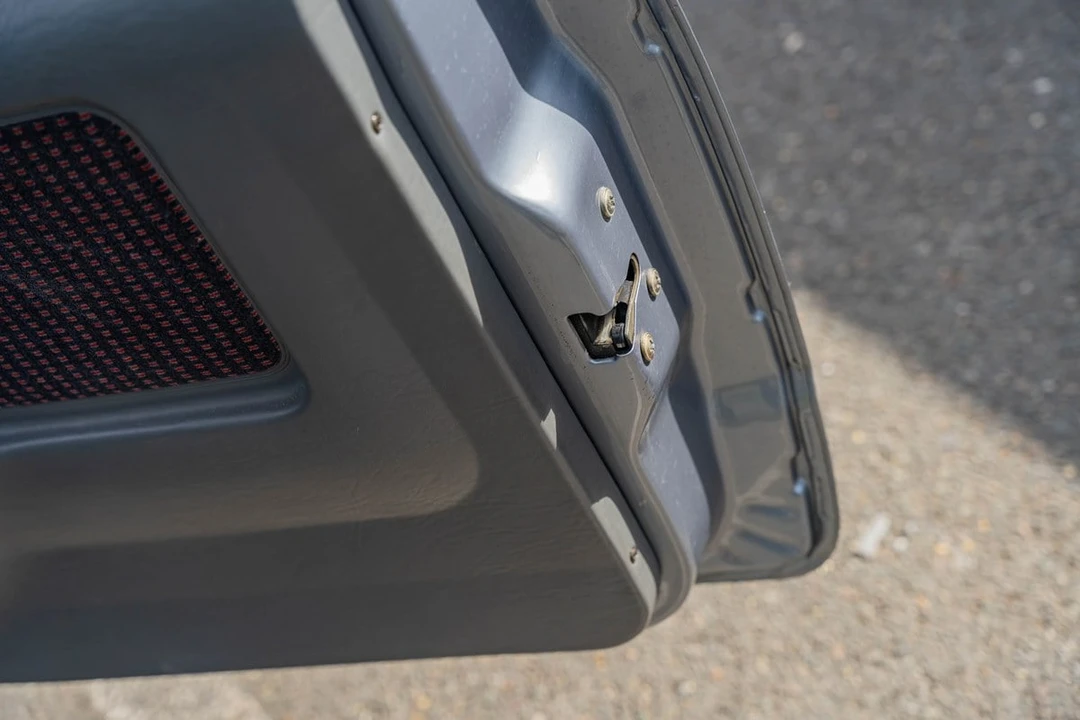 1987 Ford Sierra RS Cosworth - Image 29 of 30