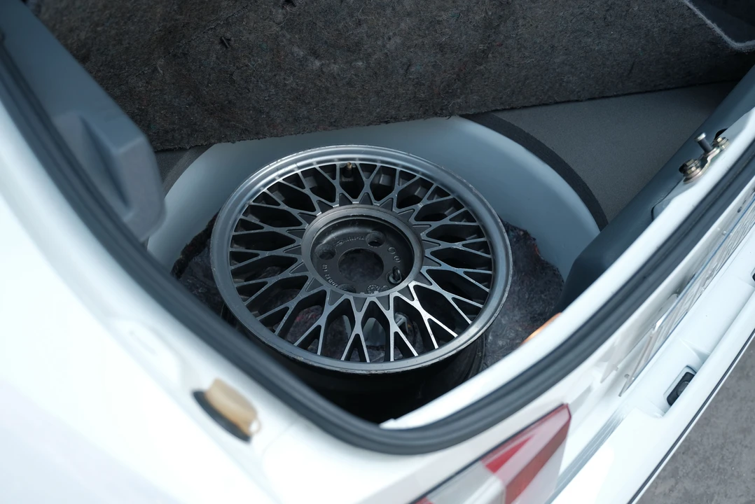 1987 Ford Sierra RS Cosworth - Image 30 of 31