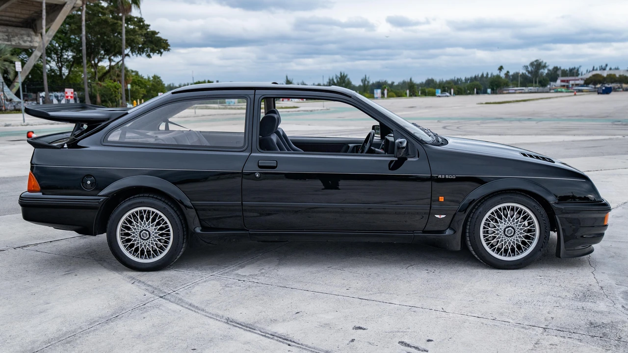 1987 Ford Sierra RS Cosworth - Image 16 of 31