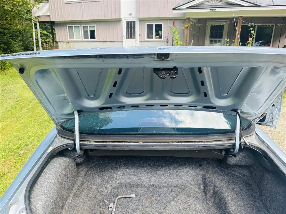 1987 Ford Thunderbird 9th Gen - Image 11 of 17