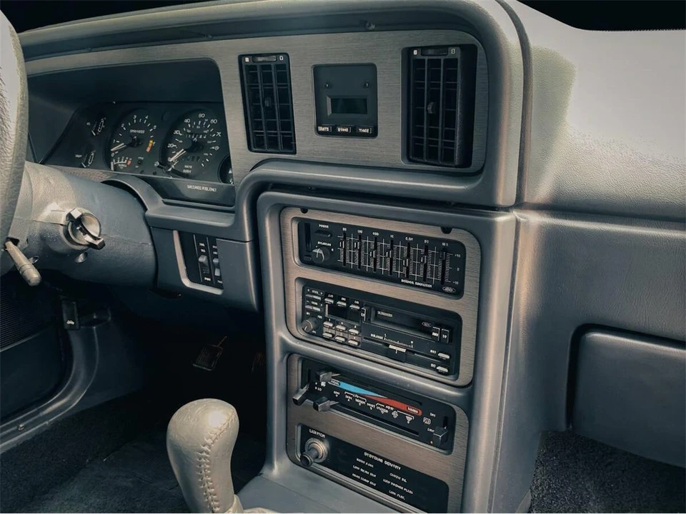 1987 Ford Thunderbird 9th Gen - Image 20 of 22