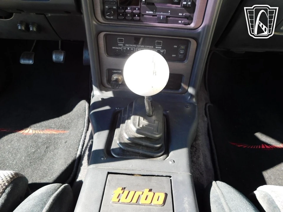 1987 Ford Thunderbird 8th Gen - Image 19 of 21