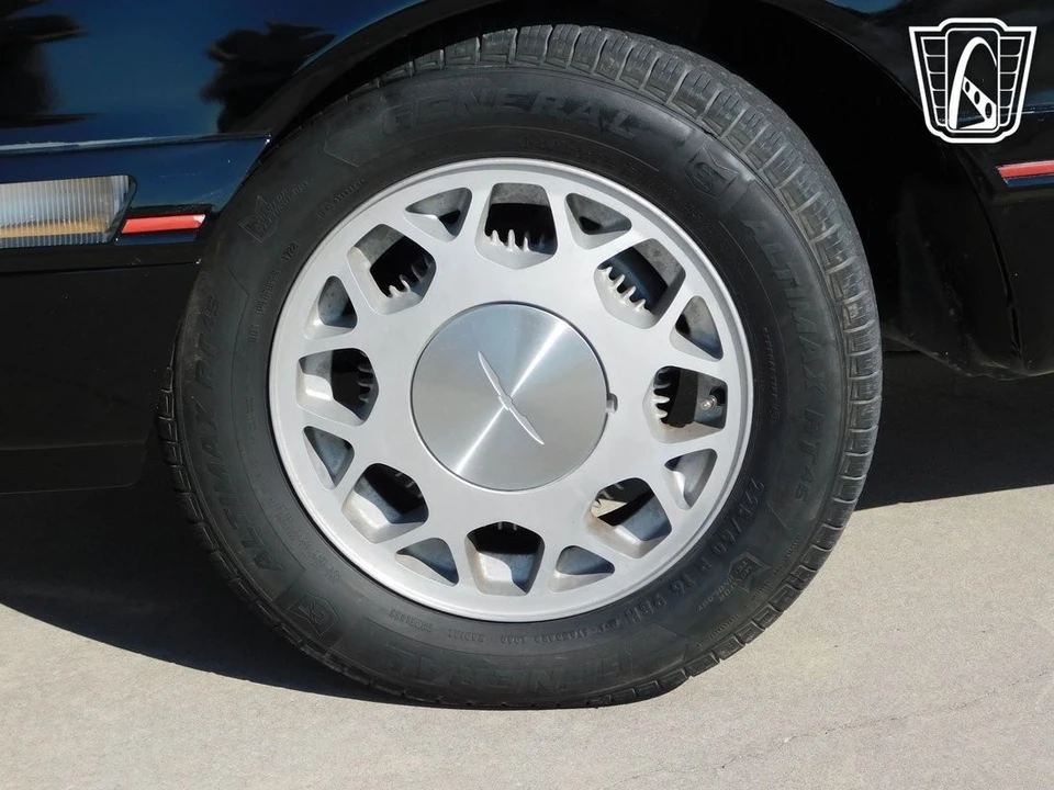 1987 Ford Thunderbird 8th Gen - Image 16 of 21