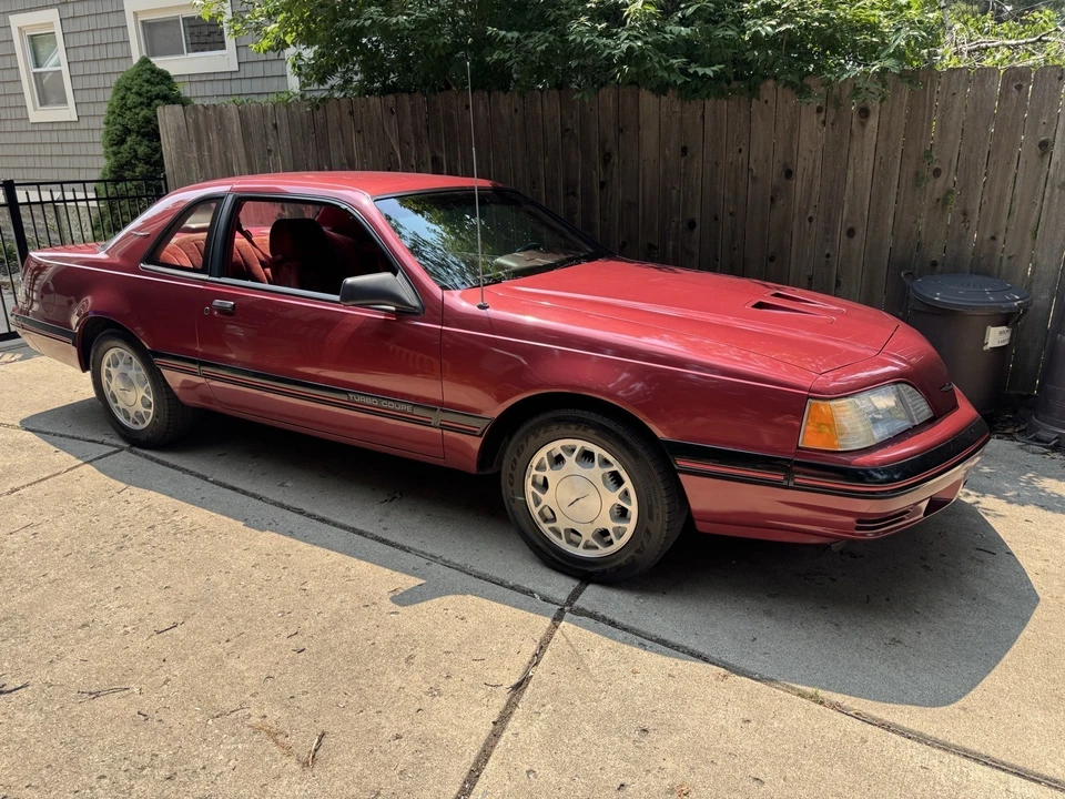 1987 Ford Thunderbird 9th Gen - Image 4 of 31