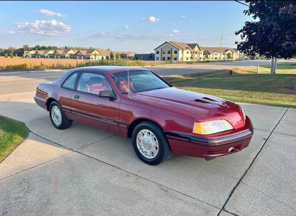 1987 Ford Thunderbird 9th Gen - Image 3 of 31