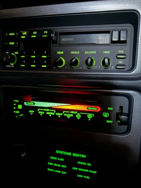 1987 Ford Thunderbird 9th Gen - Image 27 of 31
