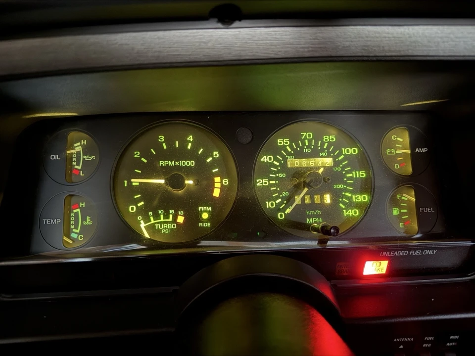 1987 Ford Thunderbird 9th Gen - Image 26 of 31