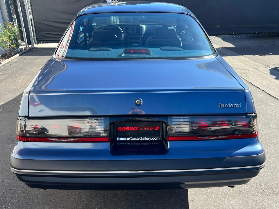 1987 Ford Thunderbird 9th Gen - Image 15 of 31