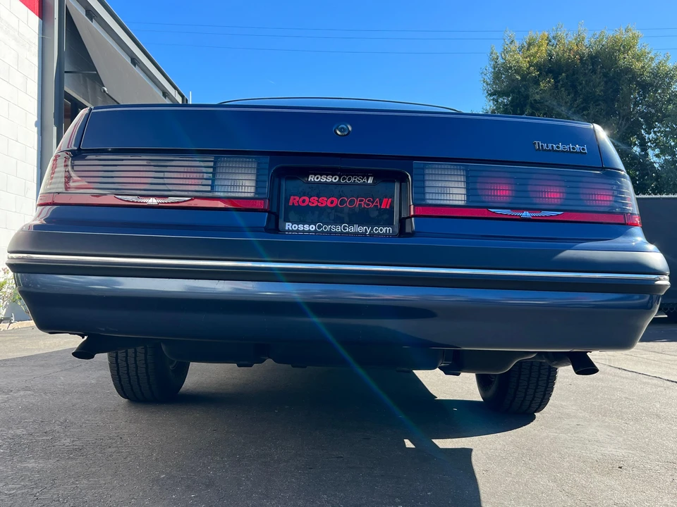 1987 Ford Thunderbird 9th Gen - Image 16 of 31