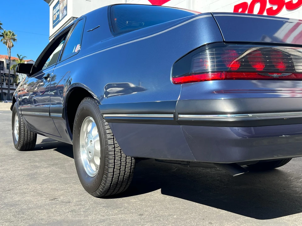 1987 Ford Thunderbird 9th Gen - Image 26 of 31