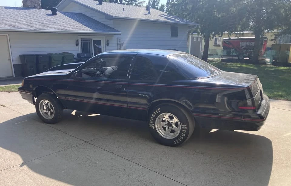 1987 Ford Thunderbird 9th Gen - Image 2 of 18